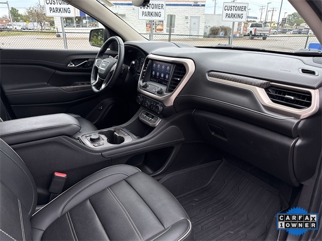 GMC Acadia Vehicle Full-screen Gallery Image 33