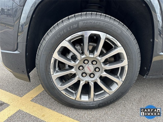 GMC Acadia Vehicle Full-screen Gallery Image 37