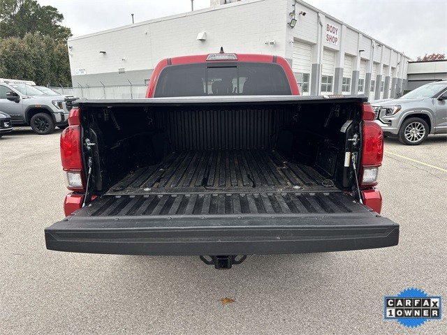 Toyota Tacoma 4WD Vehicle Full-screen Gallery Image 27