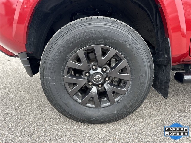 Toyota Tacoma 4WD Vehicle Full-screen Gallery Image 34