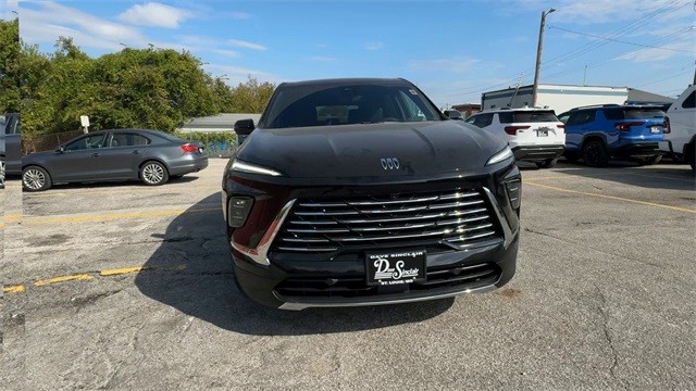 Buick Enclave Vehicle Full-screen Gallery Image 03