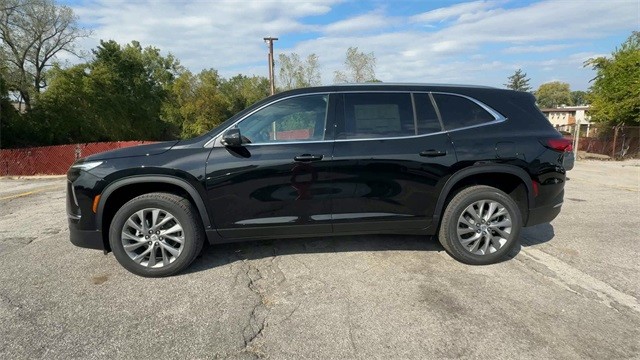 Buick Enclave Vehicle Full-screen Gallery Image 05