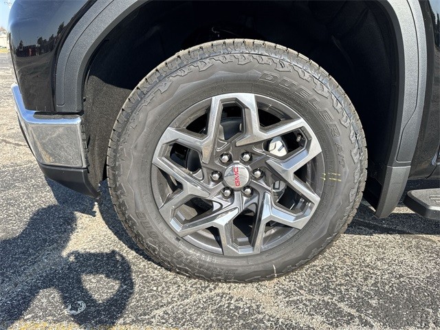 GMC Sierra 1500 Vehicle Full-screen Gallery Image 10