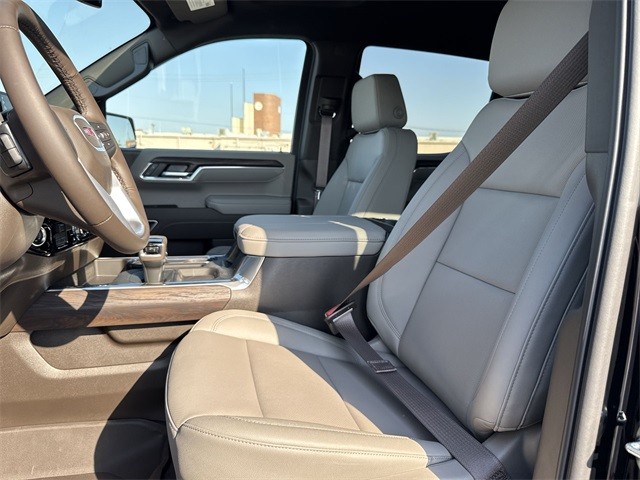 GMC Sierra 1500 Vehicle Full-screen Gallery Image 11