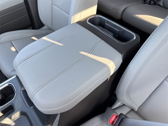 GMC Sierra 1500 Vehicle Full-screen Gallery Image 21