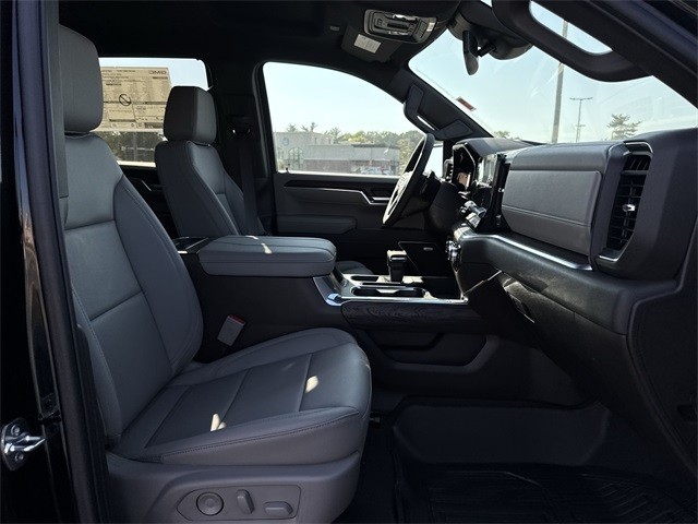 GMC Sierra 1500 Vehicle Full-screen Gallery Image 24