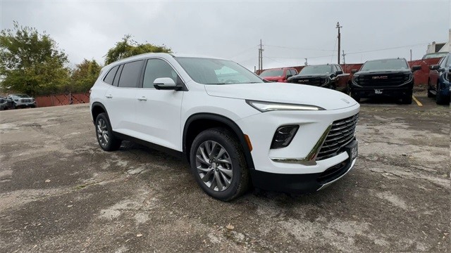 Buick Enclave Vehicle Full-screen Gallery Image 02