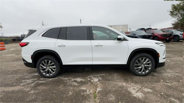 Buick Enclave Vehicle Full-screen Gallery Image 09