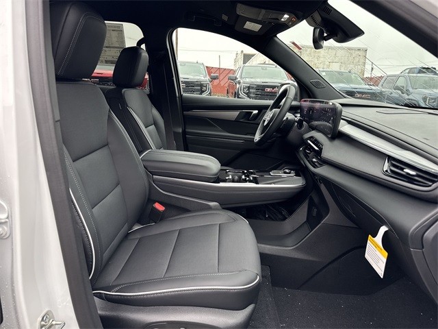 Buick Enclave Vehicle Full-screen Gallery Image 25