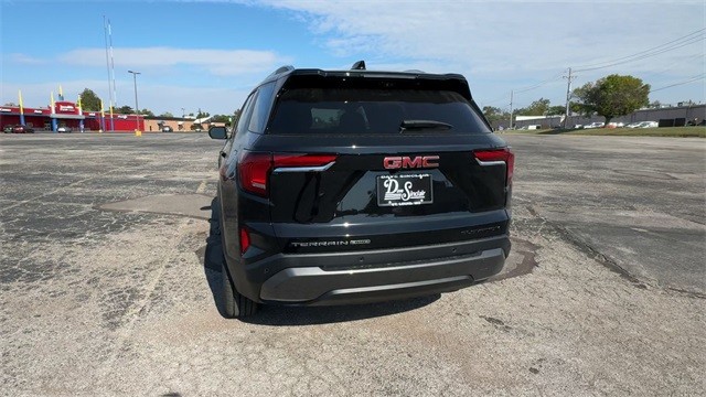 GMC Terrain Vehicle Full-screen Gallery Image 07