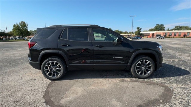 GMC Terrain Vehicle Full-screen Gallery Image 09