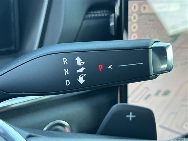 GMC Terrain Vehicle Full-screen Gallery Image 20