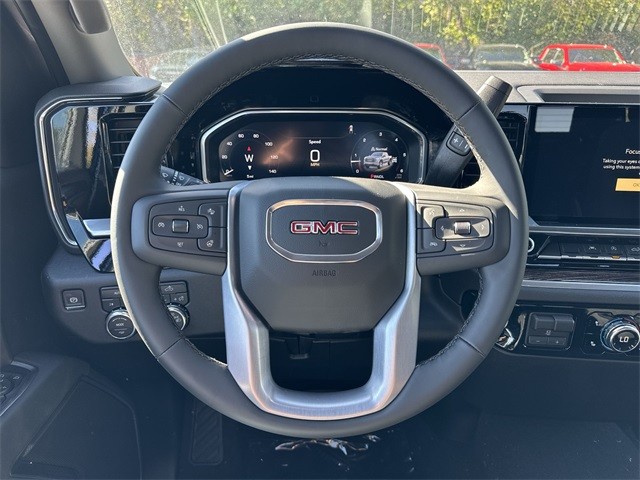 GMC Sierra 1500 Vehicle Full-screen Gallery Image 14