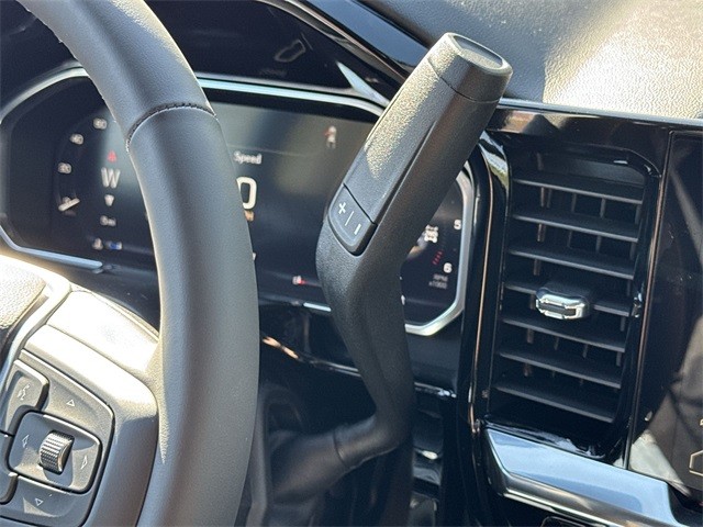 GMC Sierra 1500 Vehicle Full-screen Gallery Image 20