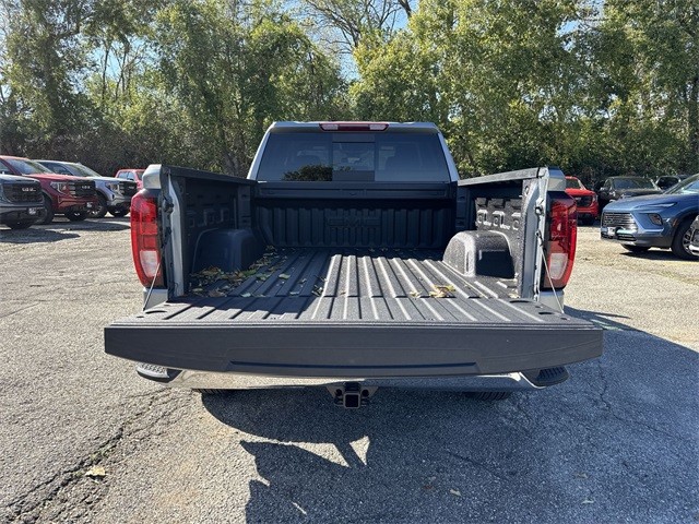 GMC Sierra 1500 Vehicle Full-screen Gallery Image 23