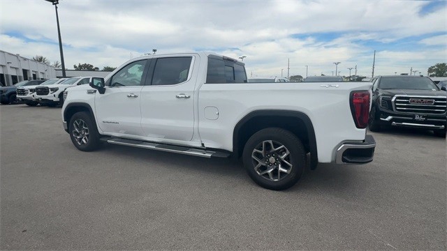 GMC Sierra 1500 Vehicle Full-screen Gallery Image 06