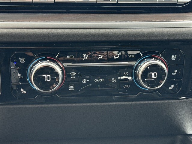 GMC Sierra 1500 Vehicle Full-screen Gallery Image 19