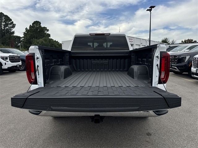 GMC Sierra 1500 Vehicle Full-screen Gallery Image 23