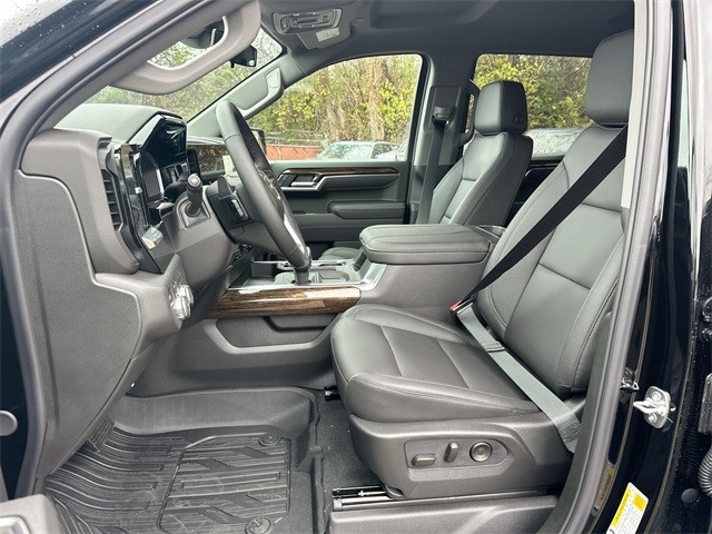 GMC Sierra 1500 Vehicle Full-screen Gallery Image 11