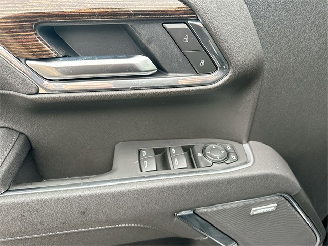 GMC Sierra 1500 Vehicle Full-screen Gallery Image 13