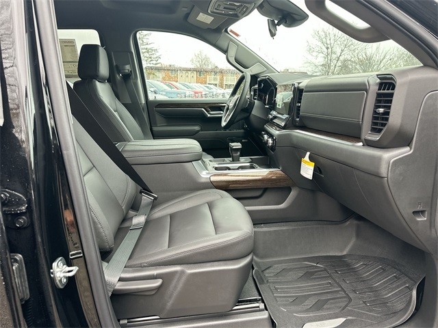 GMC Sierra 1500 Vehicle Full-screen Gallery Image 24