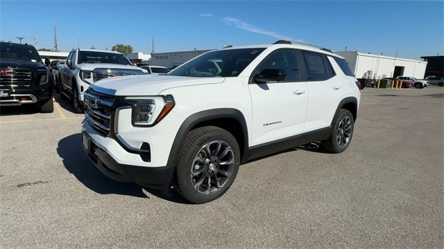 GMC Terrain Vehicle Full-screen Gallery Image 04