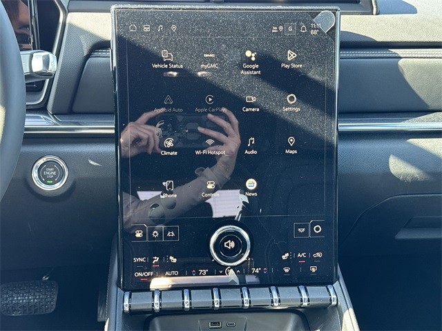 GMC Terrain Vehicle Full-screen Gallery Image 16