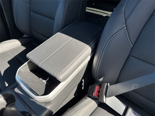 GMC Terrain Vehicle Full-screen Gallery Image 21