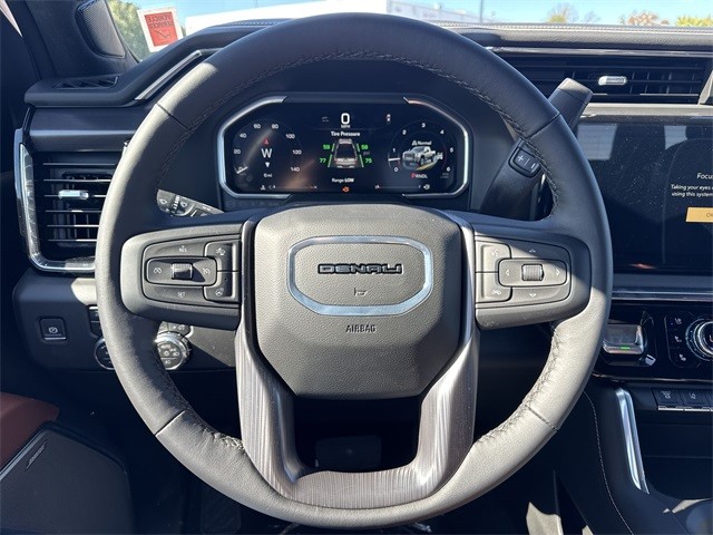 GMC Sierra 2500HD Vehicle Full-screen Gallery Image 14