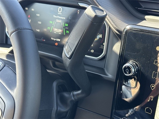 GMC Sierra 2500HD Vehicle Full-screen Gallery Image 20