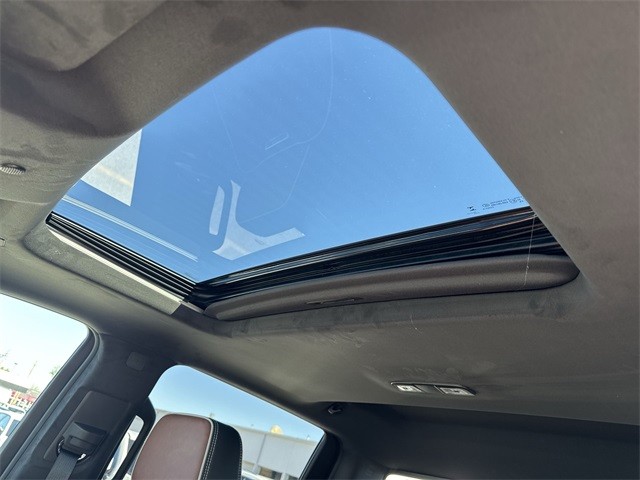 GMC Sierra 2500HD Vehicle Full-screen Gallery Image 22