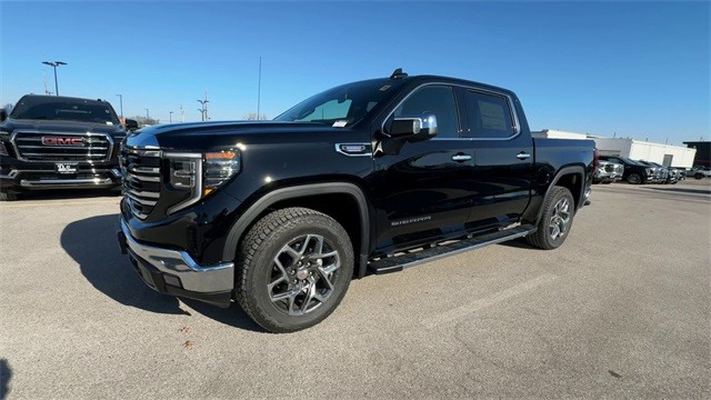 GMC Sierra 1500 Vehicle Full-screen Gallery Image 04