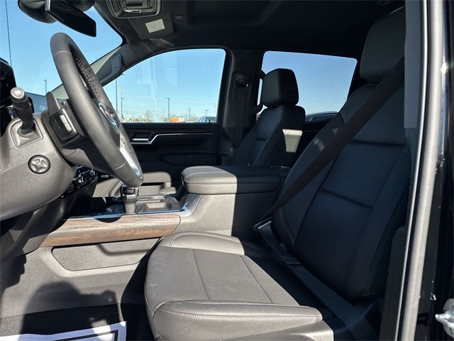 GMC Sierra 1500 Vehicle Full-screen Gallery Image 11