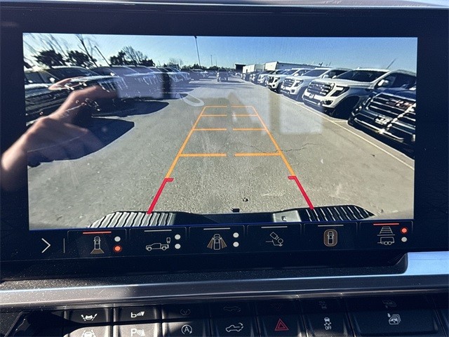 GMC Sierra 1500 Vehicle Full-screen Gallery Image 17