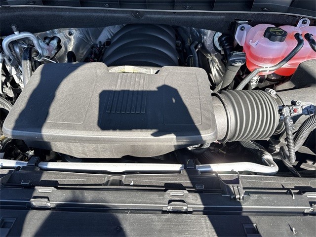 GMC Yukon Vehicle Full-screen Gallery Image 26