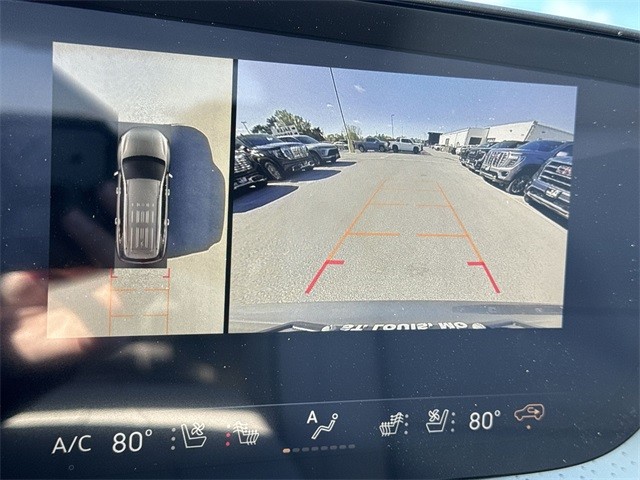 Buick Enclave Vehicle Full-screen Gallery Image 17