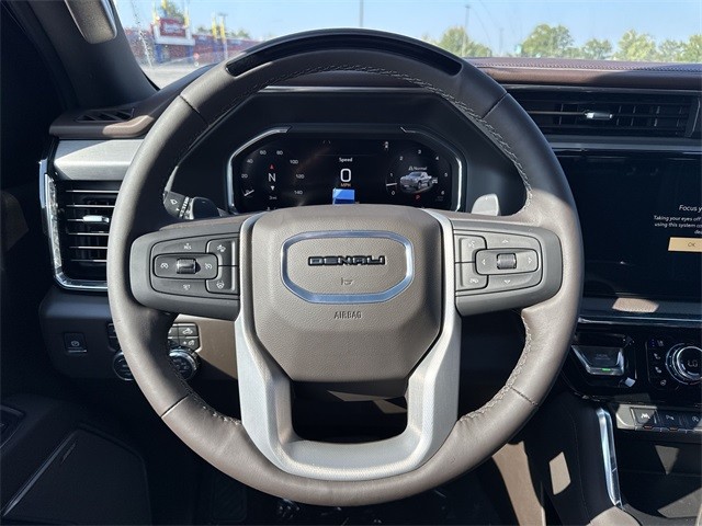 GMC Sierra 1500 Vehicle Full-screen Gallery Image 14