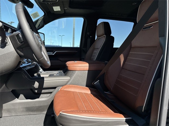 GMC Sierra 2500HD Vehicle Full-screen Gallery Image 11