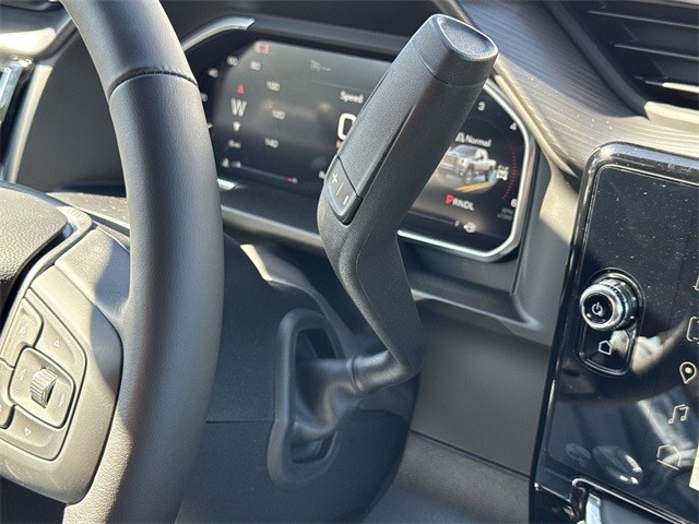 GMC Sierra 2500HD Vehicle Full-screen Gallery Image 20