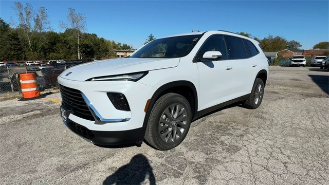 Buick Enclave Vehicle Full-screen Gallery Image 04