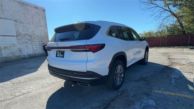 Buick Enclave Vehicle Full-screen Gallery Image 08