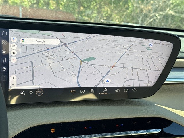 Buick Enclave Vehicle Full-screen Gallery Image 18