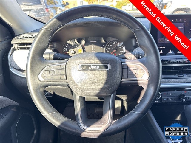 Jeep Compass Vehicle Full-screen Gallery Image 14