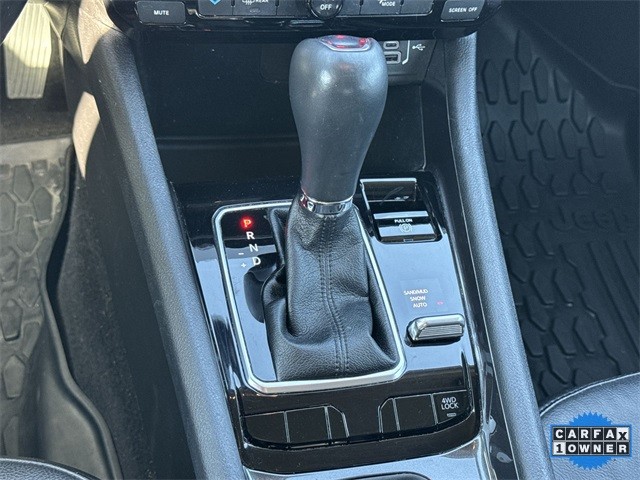 Jeep Compass Vehicle Full-screen Gallery Image 20