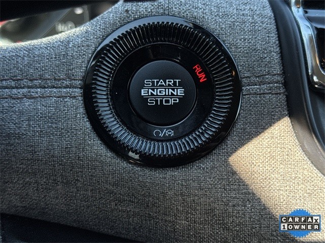 Jeep Compass Vehicle Full-screen Gallery Image 21