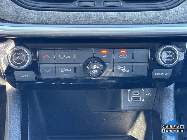 Jeep Compass Vehicle Full-screen Gallery Image 22