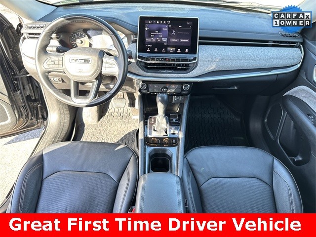 Jeep Compass Vehicle Full-screen Gallery Image 24