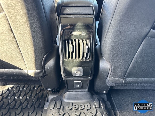 Jeep Compass Vehicle Full-screen Gallery Image 25