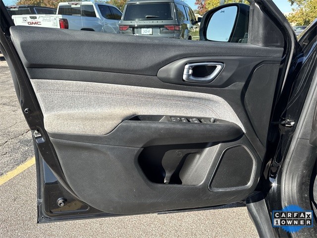 Jeep Compass Vehicle Full-screen Gallery Image 26