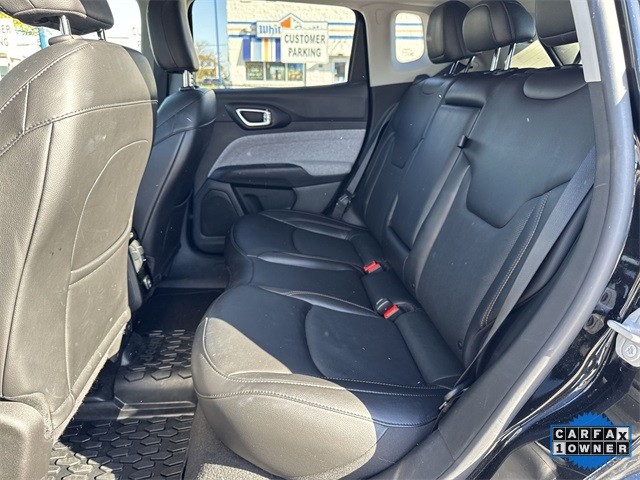 Jeep Compass Vehicle Full-screen Gallery Image 28